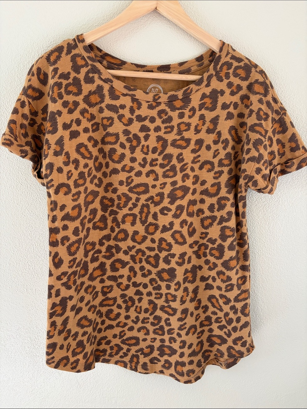 Maurice’s 24/7 animal print short sleeve tee | size medium